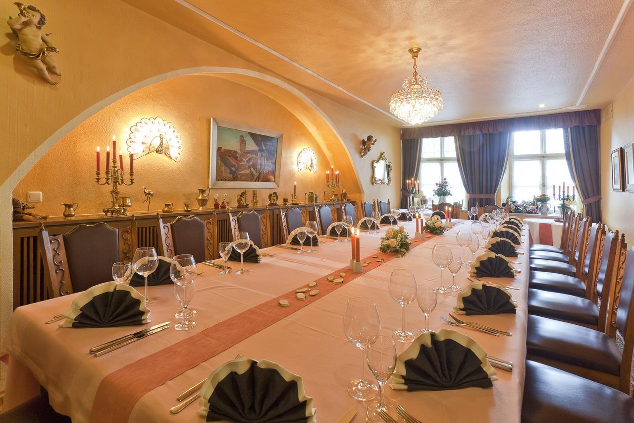 Kaiserhof Hotel Sonne Noerdlingen Ngoại thất bức ảnh